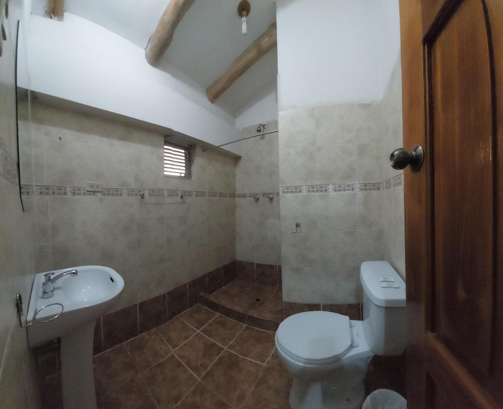Hostal Miramonti ウルバンバ エクステリア 写真
