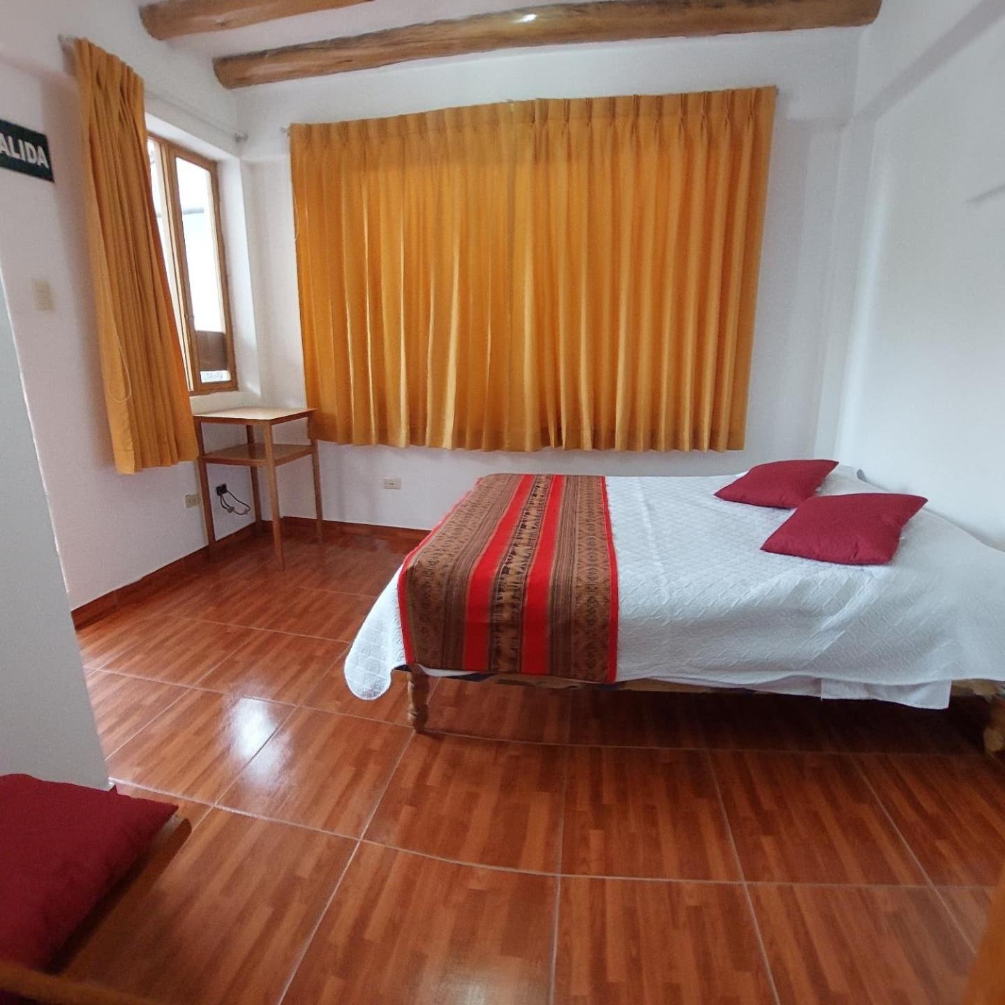 Hostal Miramonti ウルバンバ エクステリア 写真